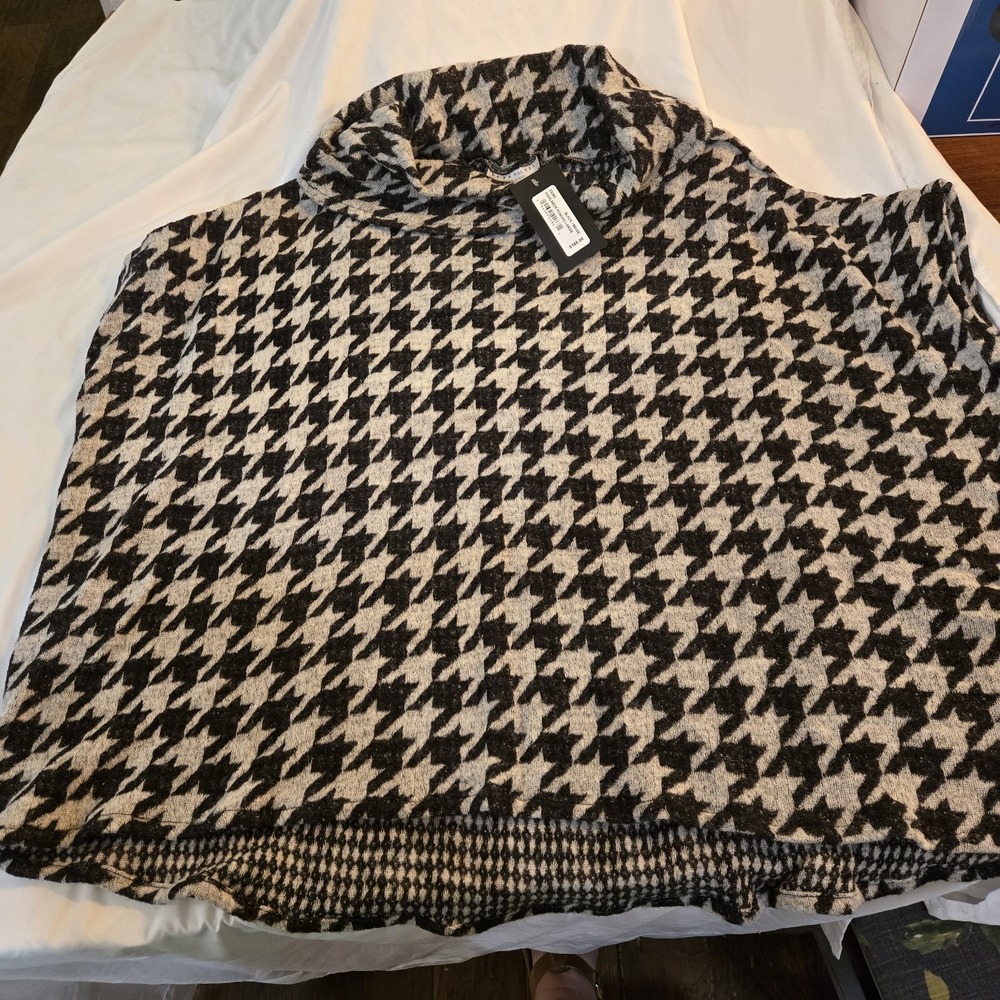 Women's BRYN WALKER 100% Italian Wool Cowl Neck Short Sleeve Poncho Top Large